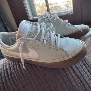 NIKE BIG KID COURT LEGACY SNEAKERS